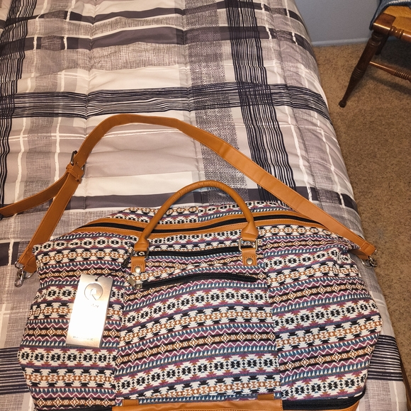 Realer Weekender Bag - Picture 4 of 6